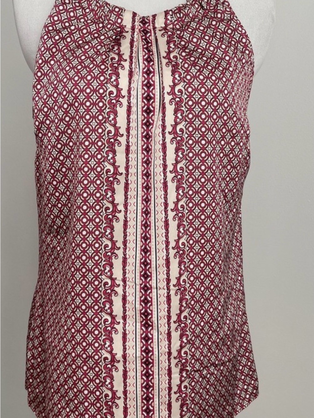 White House Black Market, Pink Geometric sleeveless silky top